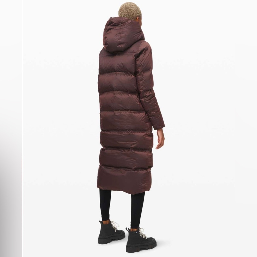 LIKE NEW lululemon Cloudscape Waterproof Wrap // Purple Taupe + Black